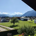 מלון דירות Alpenhof Waengle 3*