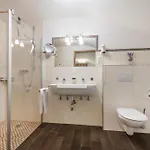 מלון דירות Alpenhof Waengle 3*