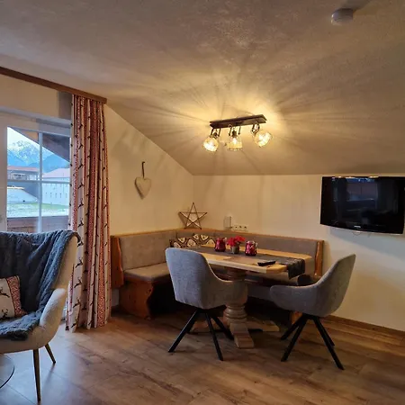 Aparthotel Alpenhof Waengle 3*