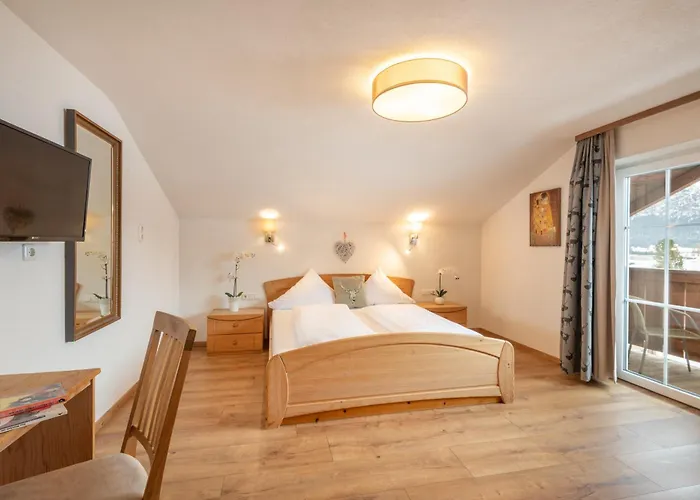 Alpenhof Waengle 公寓式酒店 4*