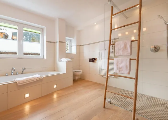 Alpenhof Waengle 公寓式酒店 4*