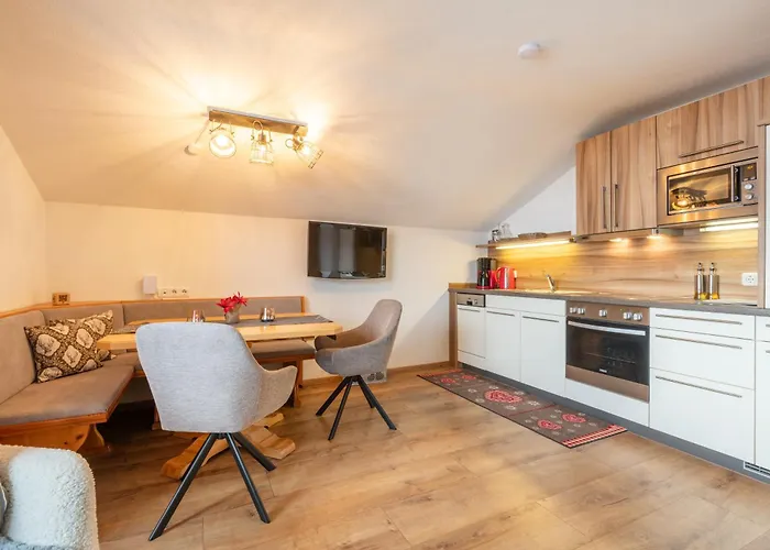 Alpenhof Waengle 公寓式酒店 罗伊特