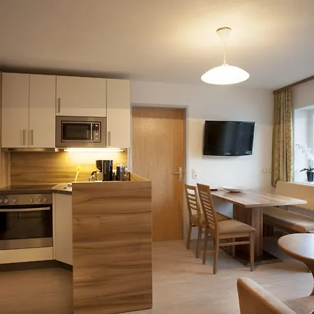 Apart-hotel Alpenhof Waengle 4*