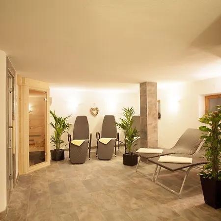 Apart-hotel Alpenhof Waengle 4*